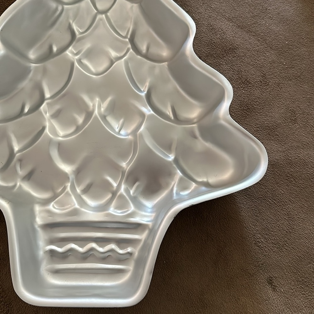 Wilton *NEW* *VINTAGE* Treeliteful Cake Baking Pan - Picture 7 of 13